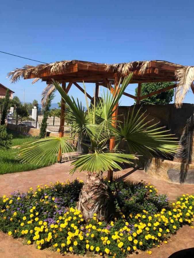 Guest House Costa 2 Karianí Dış mekan fotoğraf