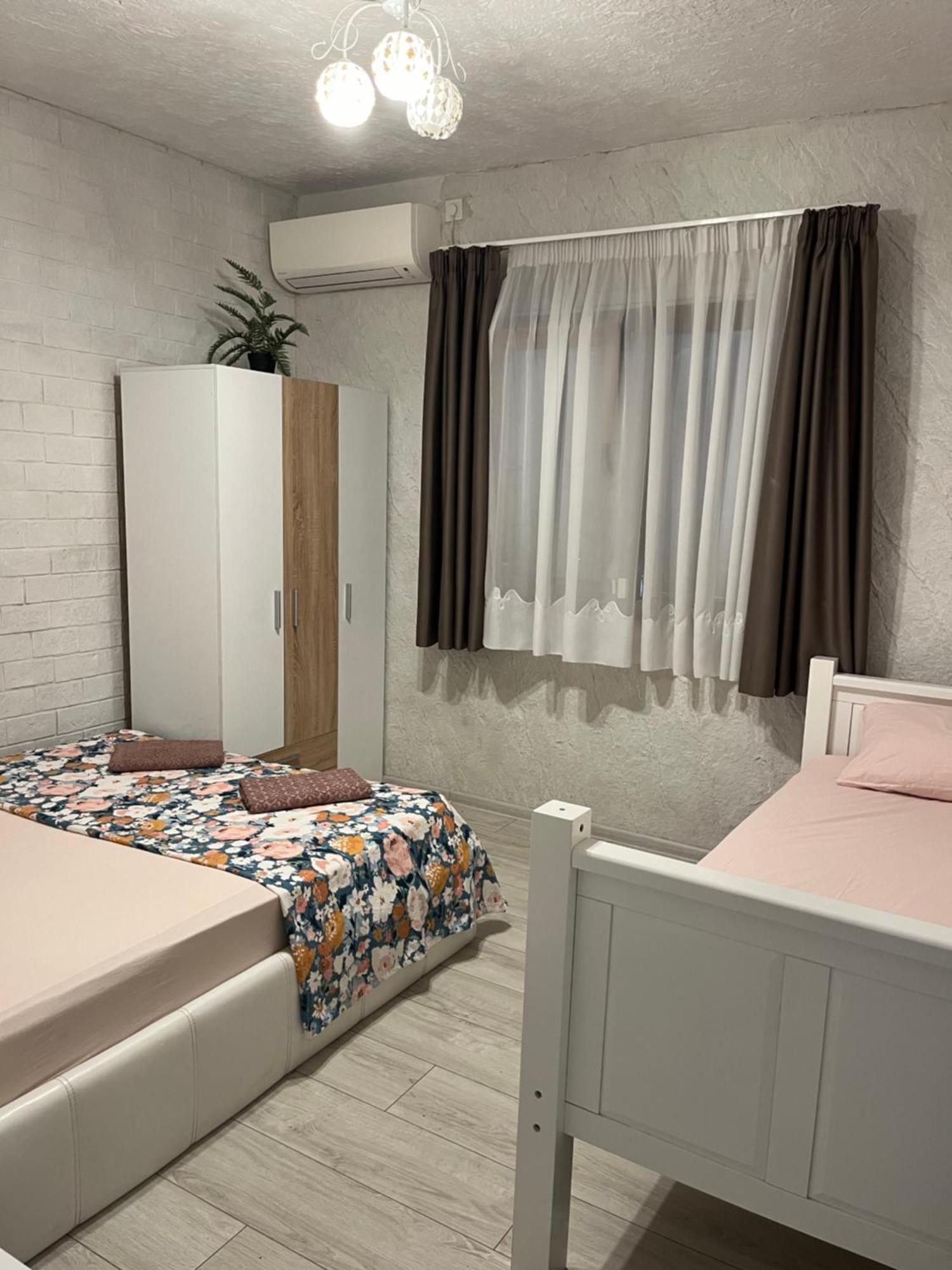 Guest House Costa 2 Karianí Dış mekan fotoğraf